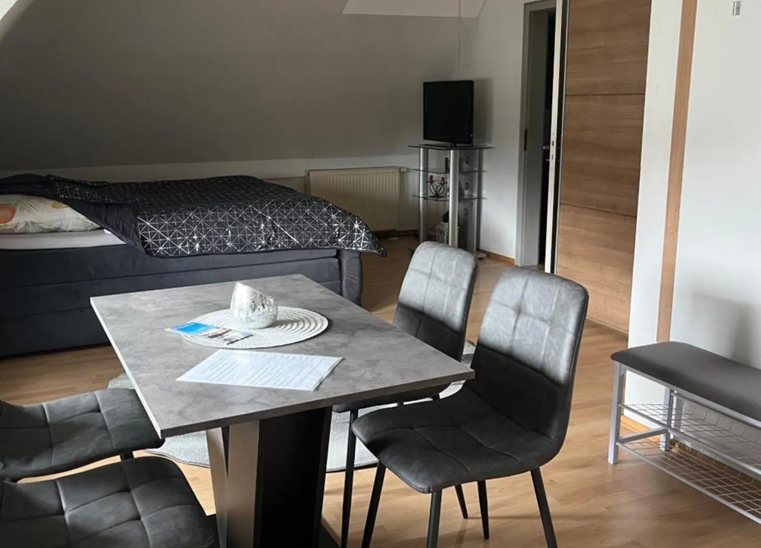 Zimmer zum vermieten Neuburg an Der Donau 0*,  Deutschland