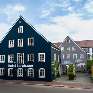 Hotel Bergbauer Mit Late-self-check-in, Neuburg an Der Donau